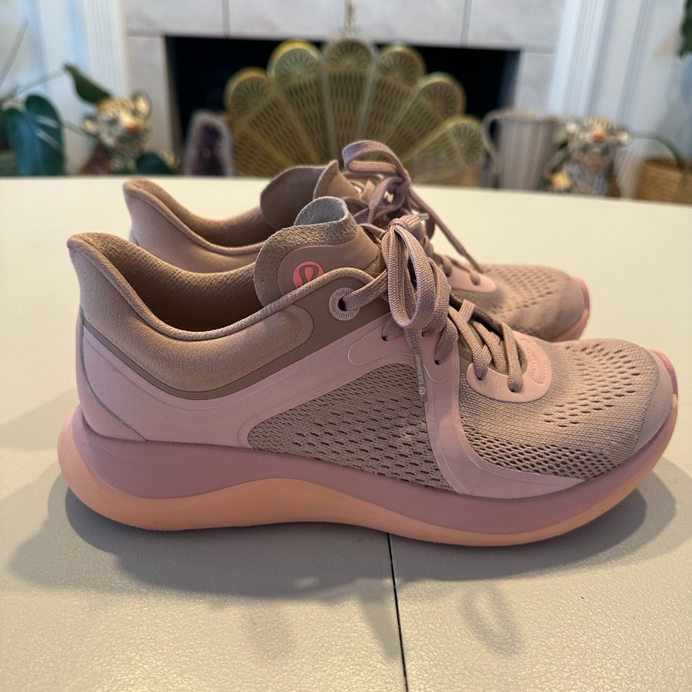 Lululemon Chargefeel Low Womens Workout Shoes - Picture 4 of 8